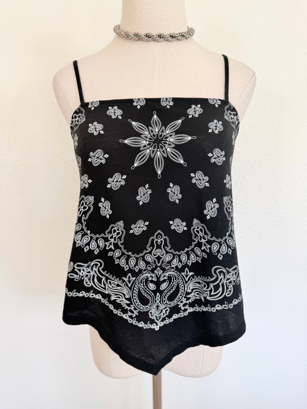 🖤 EXPRESS Black White Paisley Bandana Scarf Print Cami Top